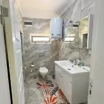 Apart Otel Guemuesluek *