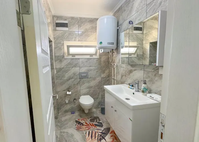 Ξενοδοχείο με διαμερίσματα Guemuesluek *