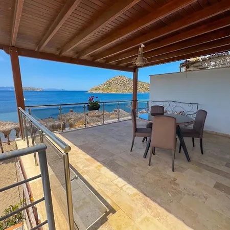 Guemuesluek 公寓式酒店 博德鲁姆